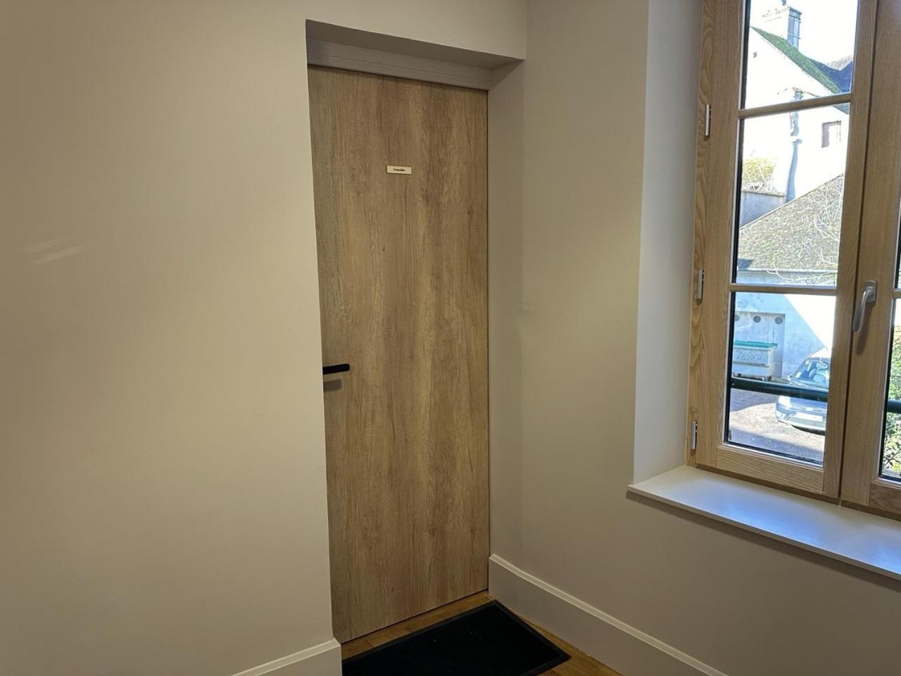Les Suites Gueguen Шабли Стая снимка
